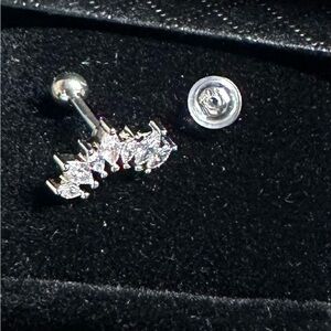 14k white gold Arch crown Cartilage Earring diamond